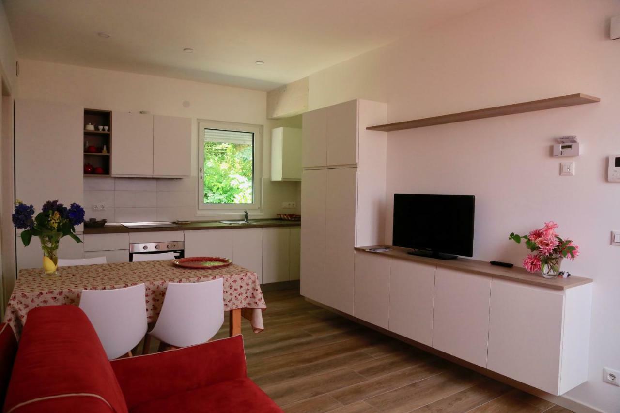 Casa Vacanze Como Brunate Exteriör bild