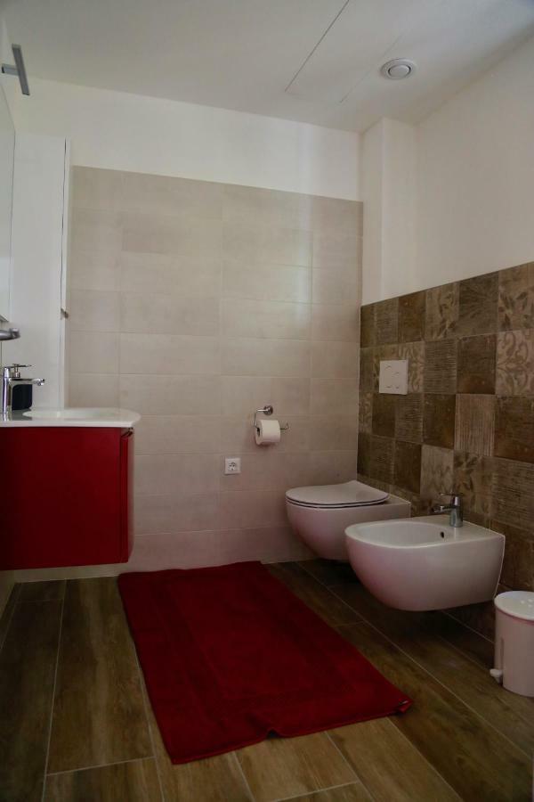 Casa Vacanze Como Brunate Exteriör bild